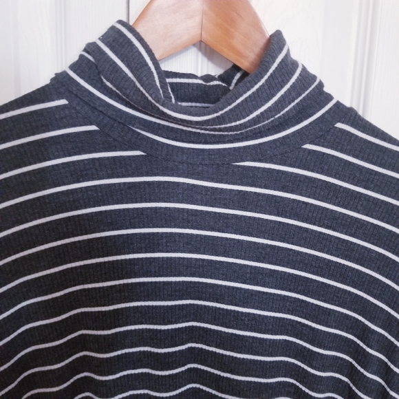 Michael Kors Striped Turtleneck Sweater - Picture 2 of 11